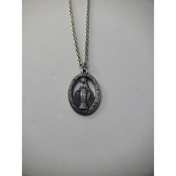 Vintage Necklace Chain Silver Tone Medal of Immaculate Conception Charm Jewelry - Picture 8 of 13
